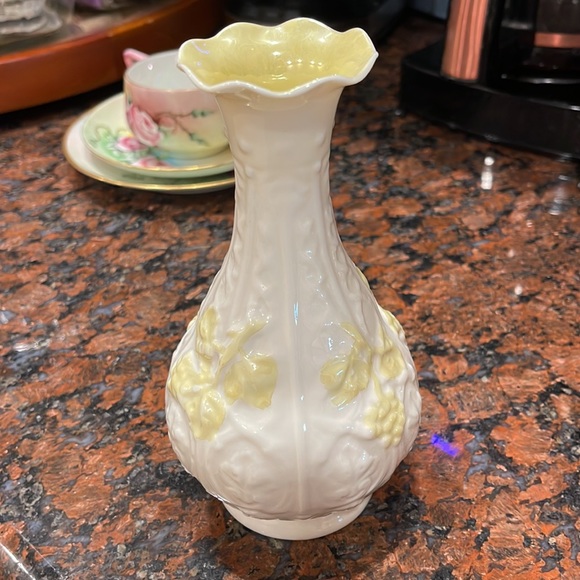 Beleek vase 7” tall yellow and cream - Picture 1 of 16